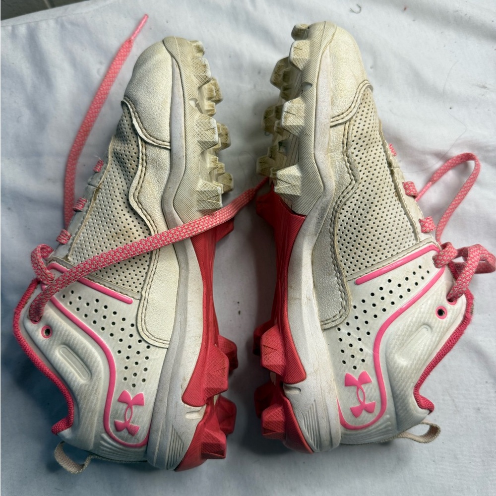 Under Armour white and Pink Sports Cleats